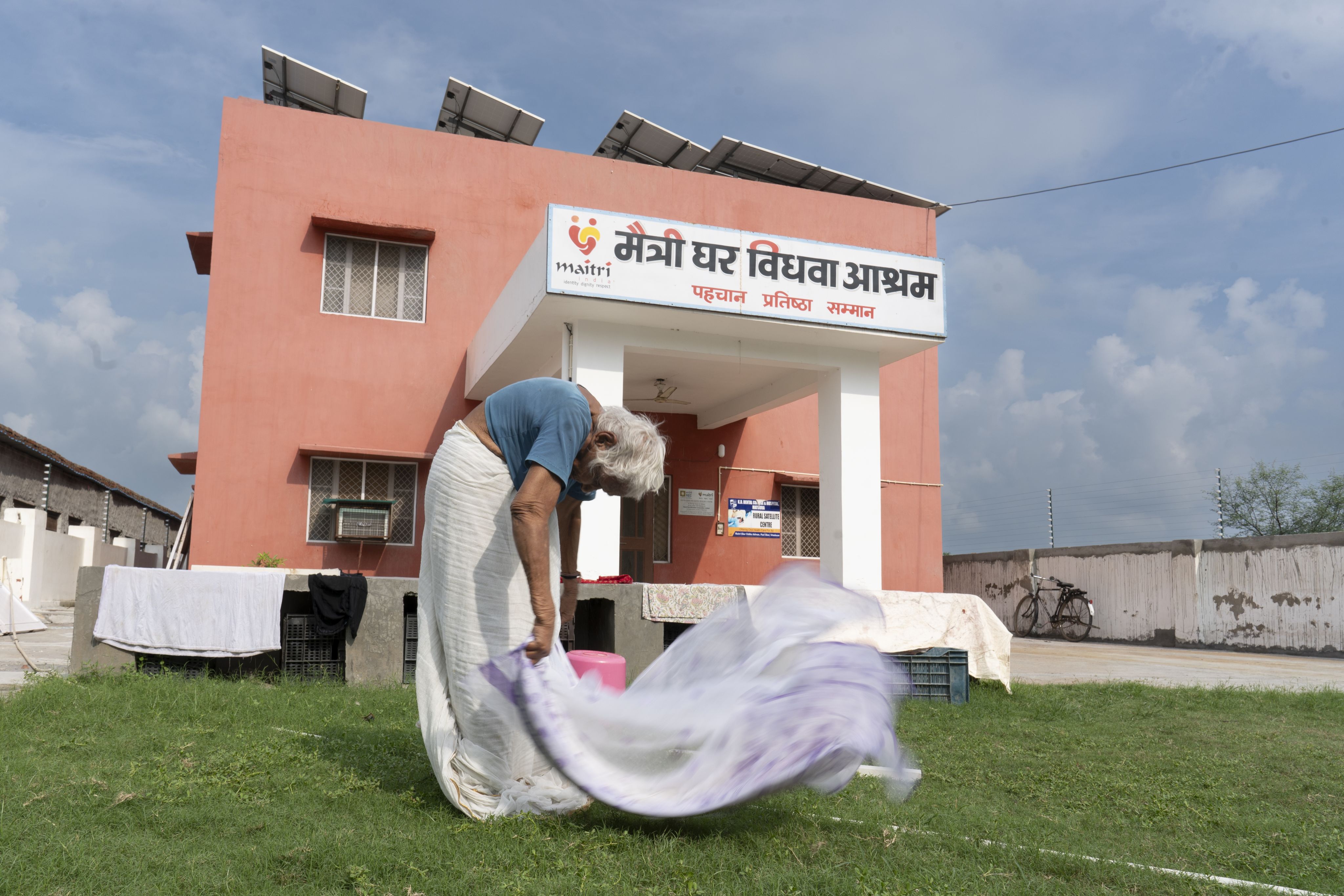 maitri8 4096x2730.jpg